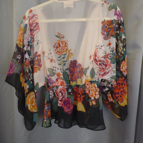 Gorgeous H&M Conscious Collection Floral Kimono Style Top - Picture 5 of 6